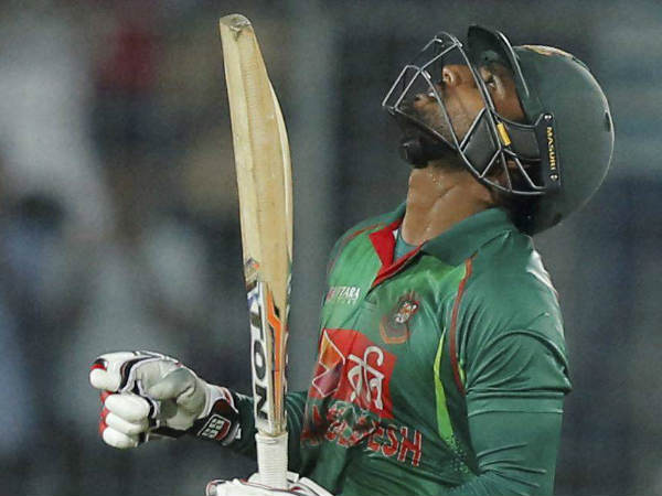 പാട്ടുംപാടി ബംഗ്ലാദേശ്