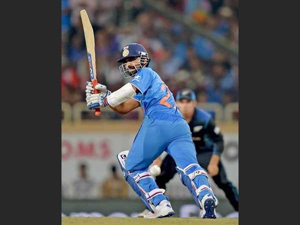 മധ്യനിര എന്നൊന്നില്ല മധ്യനിര എന്നൊന്നില്ല