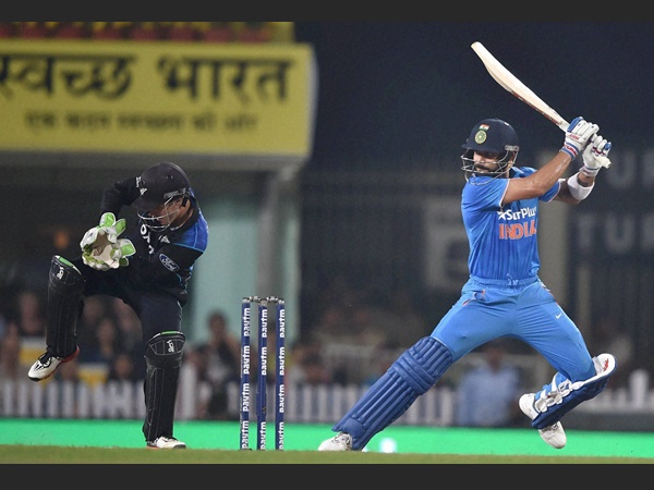 കോലിയുടെ വിക്കറ്റ് നിര്ണായകം കോലിയുടെ വിക്കറ്റ് നിര്ണായകം