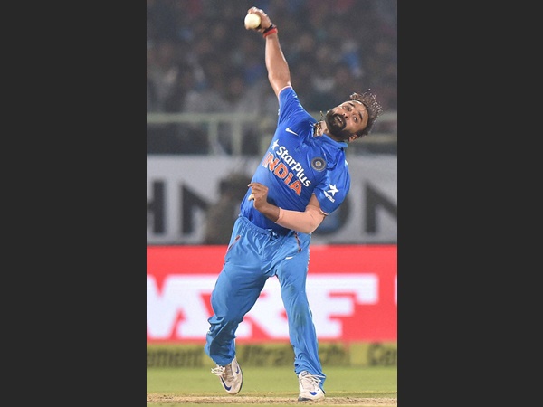 സ്പിന്നര്‍മാര്‍ മൂന്ന്