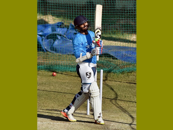 ധോണിയും പട്ടേലും