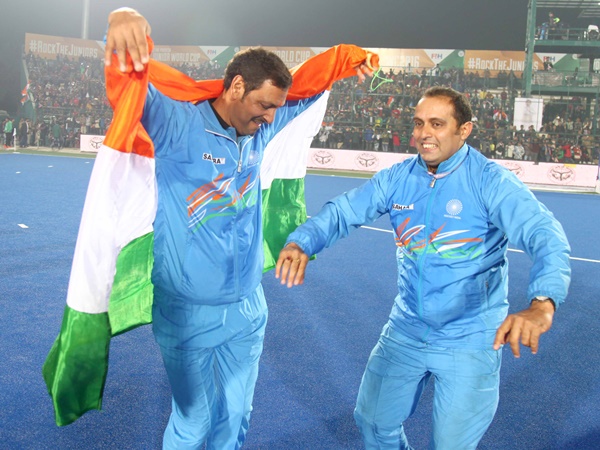 ആശംസാപ്രവാഹം