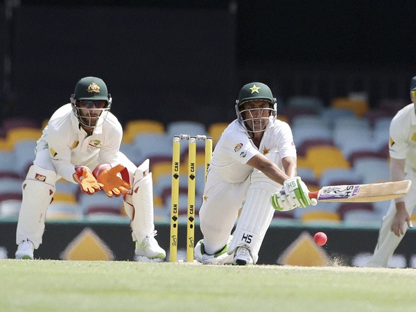 പൊരുതിക്കളിച്ച് വാലറ്റം