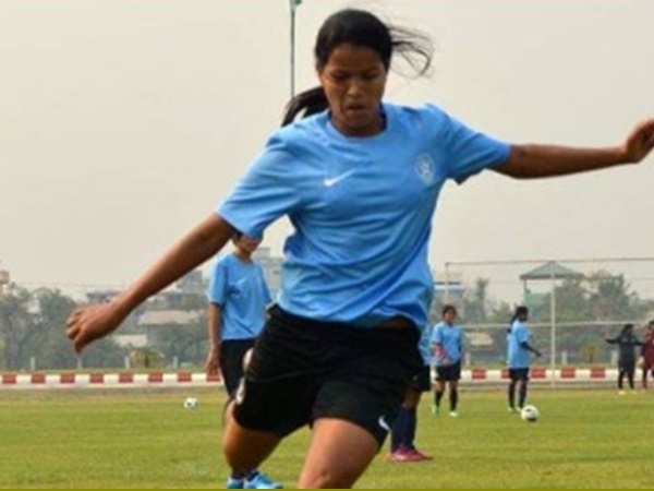 വനിതകളില് സസ്മിത തന്നെ വമ്പത്തി വനിതകളില് സസ്മിത തന്നെ വമ്പത്തി