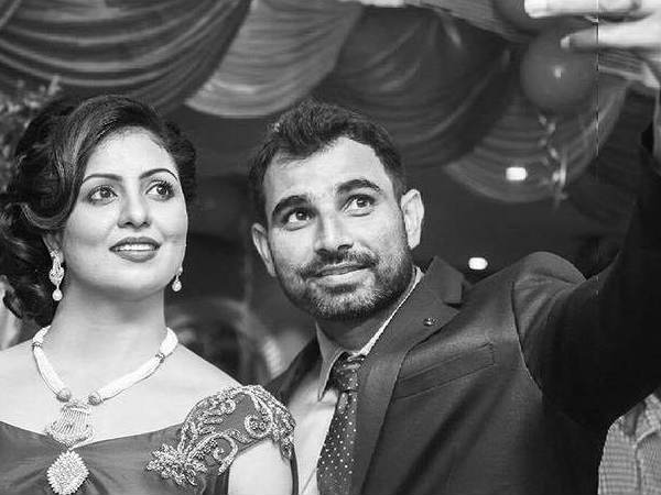 സദാചാര കമ്മിറ്റിക്കാരോട്