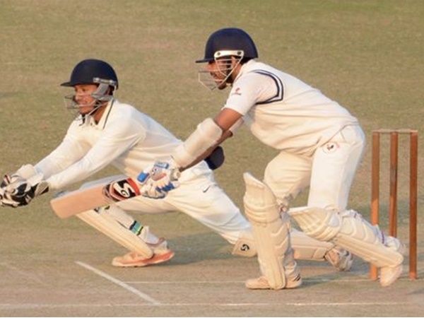 ഒന്നാമിന്നിങ്‌സ് പരാജയത്തിന് പ്രായശ്ചിത്തം