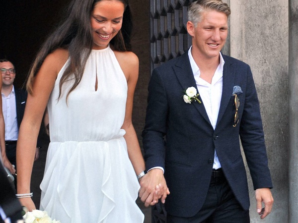 ഷ്വാന്‍സ്റ്റൈഗറുടെ ജീവിതപങ്കാളി