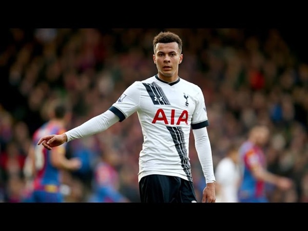 ഗോളുകള്‍ വന്നത് ഒരേ വഴിക്ക്...