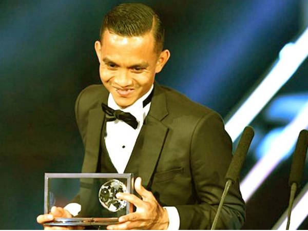 അവാര്‍ഡ് നല്‍കിയത് ഇതിഹാസം...