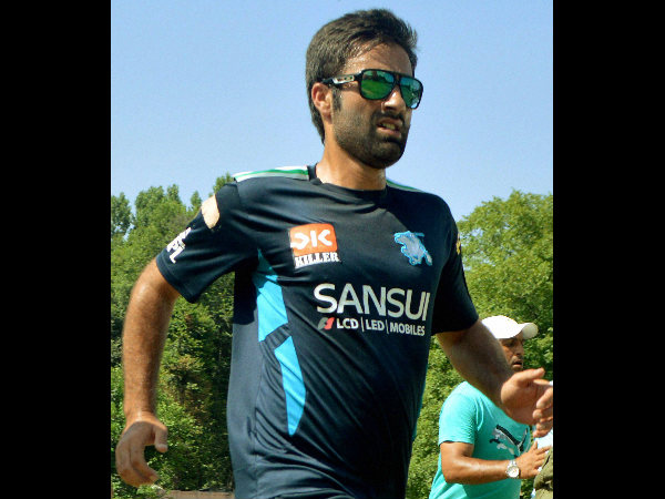 എല്ലാവരും അറ്റന്‍ഷനായി, എന്നാല്‍