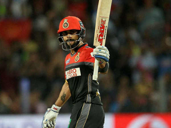  140 താരങ്ങളെ നിലനിര്‍ത്തി