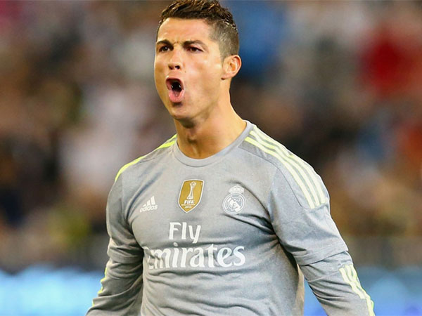 ക്രിസ്റ്റ്യാനോ റൊണാള്ഡോ (സ്ട്രൈക്കര്) ക്രിസ്റ്റ്യാനോ റൊണാള്ഡോ (സ്ട്രൈക്കര്)