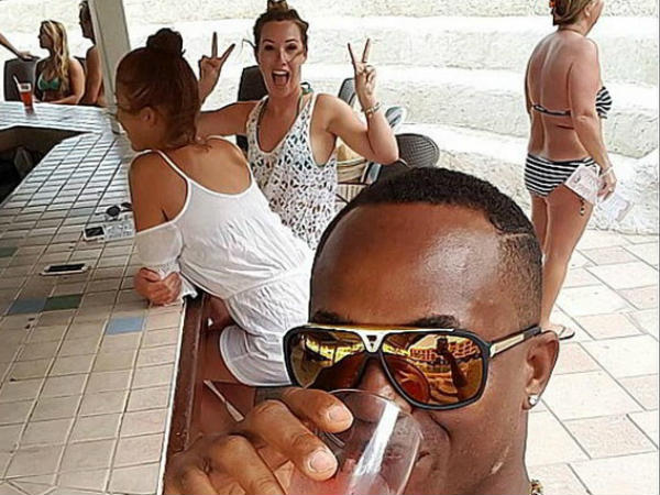 വിവാദ നായകനാണ്