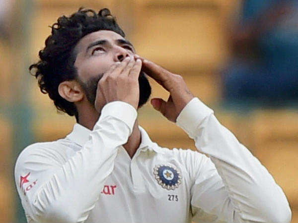 ബൗളിംഗില്‍ ജഡേജ