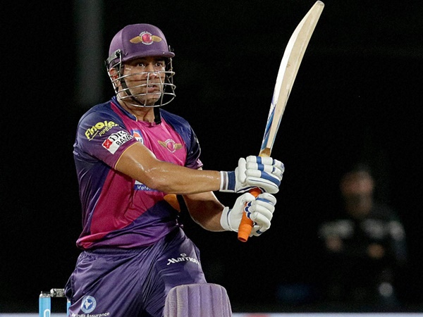 പിന്നീട് ഒരു ഘോഷയാത്ര