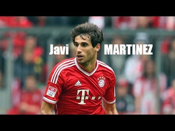 മാര്‍ട്ടിനെസിന് ചുവപ്പ് കാര്‍ഡ്...