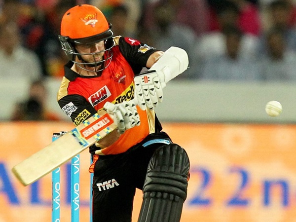 വില്യംസനും ധവാനും കലക്കി