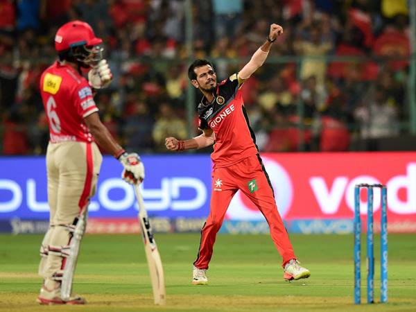 ബൗളിംഗ് നിര തകര്‍ത്തു