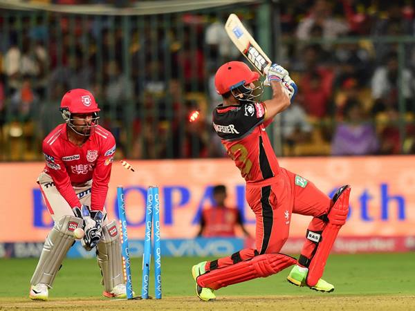 ബാംഗ്ലൂര്‍ ദുരന്തം