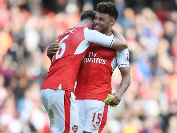 ടോപ് ഫോര്‍ പ്രതീക്ഷ...