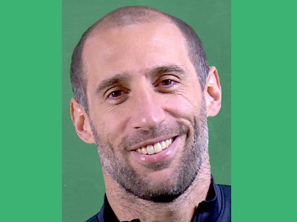 ഏഴ് പേര്‍ ക്ലബ്ബ് വിടുന്നു...