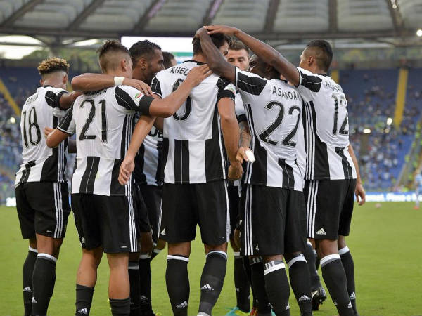 ഡിഫന്‍ഡര്‍മാരുടെ ഗോളടി...