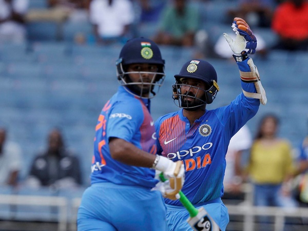 ധവാന്റെ റണ്ണൗട്ടും പന്തും