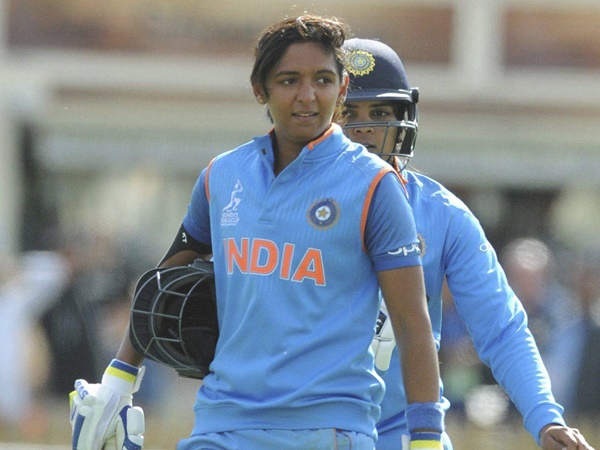 സിക്സറുകളുടെ തോഴി