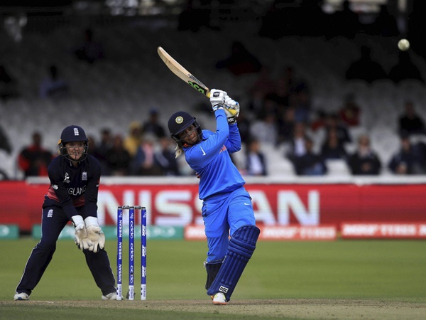 പെൺപുലികൾക്ക് കട്ടസപ്പോർട്ട് 