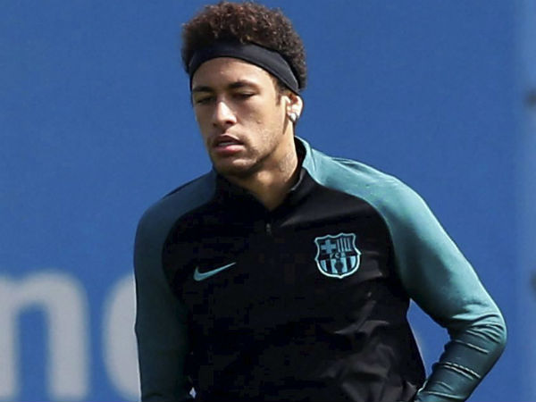 ടീമംഗങ്ങളെ സന്ദര്‍ശിച്ചു