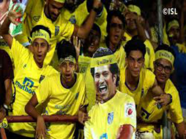 നിലവില്‍ ക്ലബ്ബില്ല