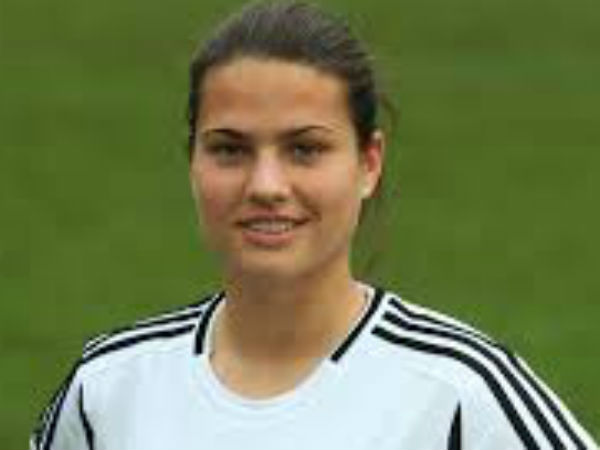  സെനിഫര്‍ മറോസാന്‍