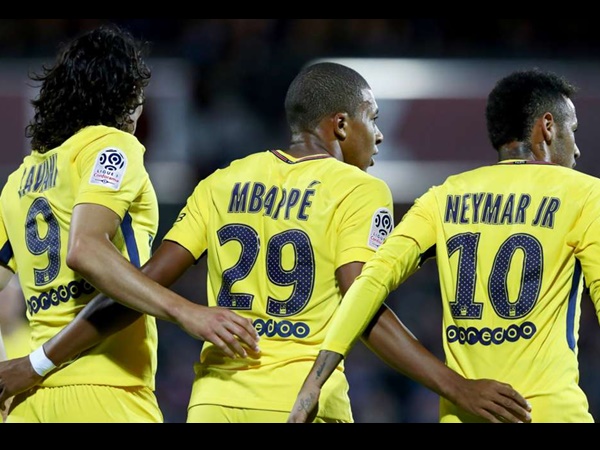 കവാനി ശശിയായത് ഇങ്ങനെ..