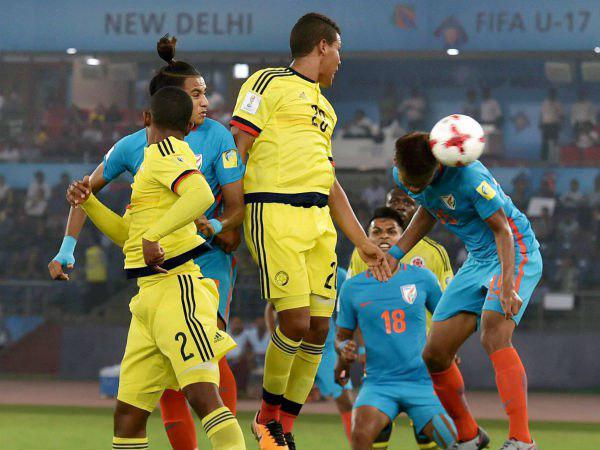 വീണ്ടും മൂന്നടി, ഇന്ത്യ തീര്‍ന്നു