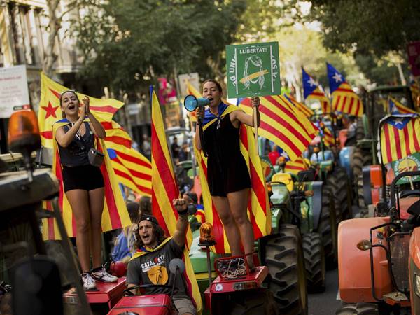 കാറ്റലോണിയയെ പിന്തുണച്ച് പിക്വെ