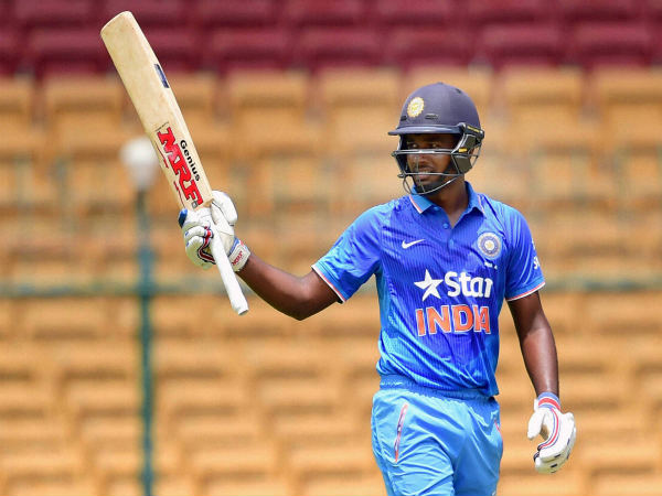 സെഞ്ചുറിയുടെ പേട്ടയാണ്