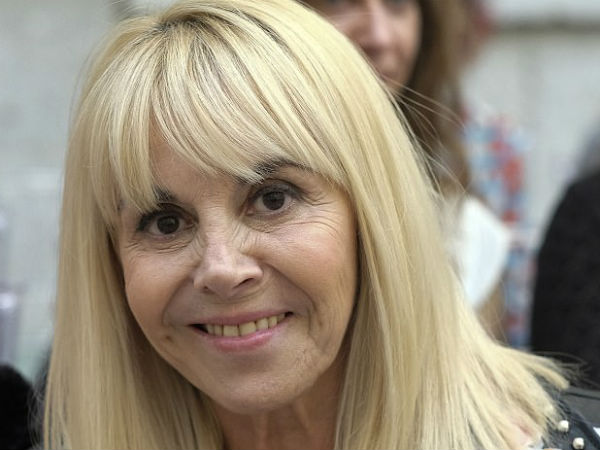 ബാങ്ക് അക്കൗണ്ടിലേക്ക് മാറ്റി