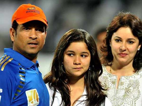 ഹെൽമറ്റ് വെക്കാൻ മറക്കല്ലേ