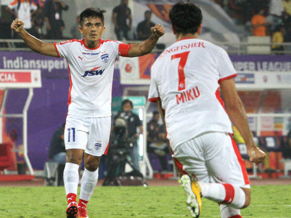  പിന്നില്‍ നിന്നു പൊരുതിക്കയറി