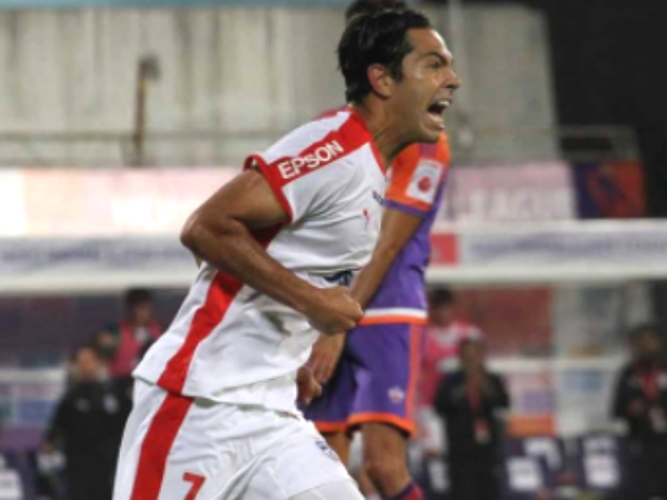 വഴിത്തിരിവായത് ചുവപ്പ് കാര്‍ഡ്