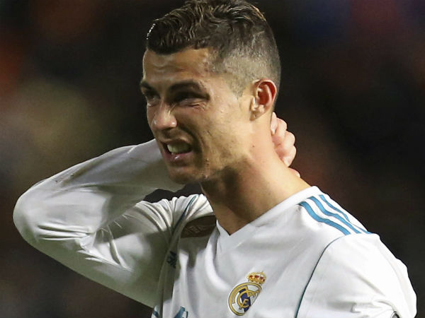 കിരീടം അകലുന്നു