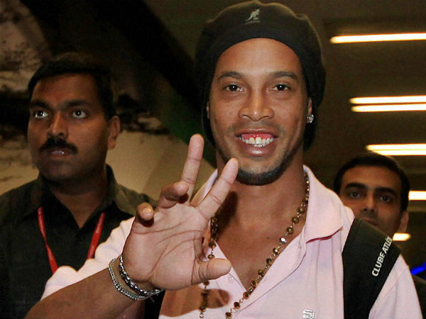 കരിയില കിക്ക്