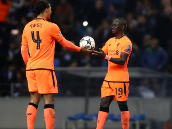  പോര്‍ച്ചുഗല്‍ ചുവന്നു