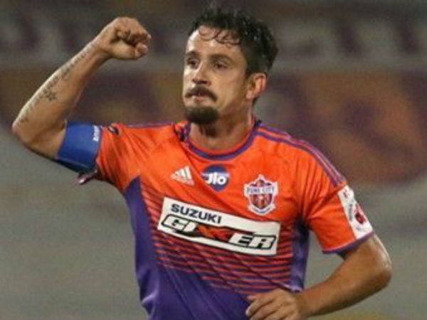 മാര്‍സെലീഞ്ഞോ (2.07 കോടി രൂപ)