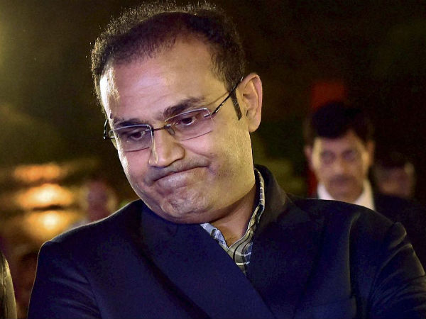 അംപയര്‍മാരുടെ പെരുമാറ്റം ബാങ്കുകാരെപ്പോലെ!!