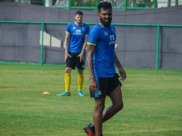 വിനീതിനു വേണം ഗോള്‍