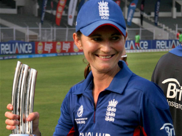 കാര്‍ലോട്ട് എഡ്വാര്‍ഡ്‌സ്