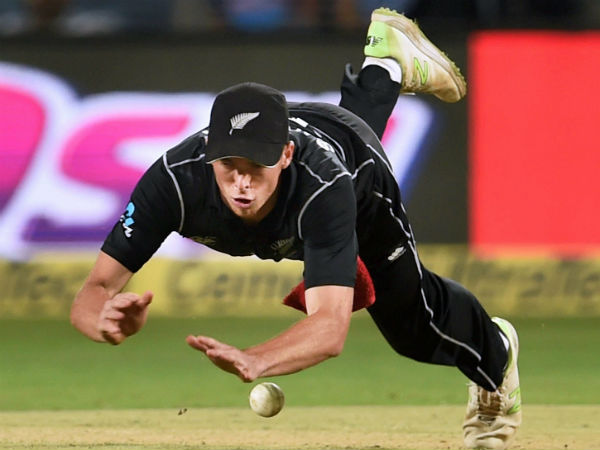 മിച്ചെല്‍ സാന്റ്‌നര്‍