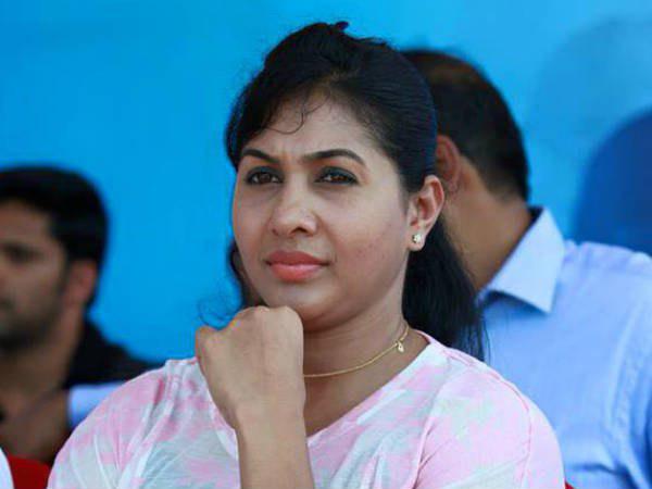 മരിയന്‍ ജോണ്‍സും കുടുങ്ങി