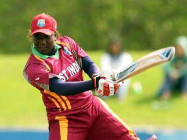  സ്‌റ്റെഫാനി ടെയ്‌ലര്‍